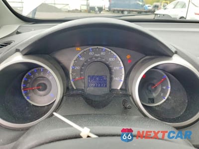 Zdjęcie 9 z 13 samochodu: 2010 HONDA FIT SPORT VIN:JHMGE8H45AC037372 - miniatura