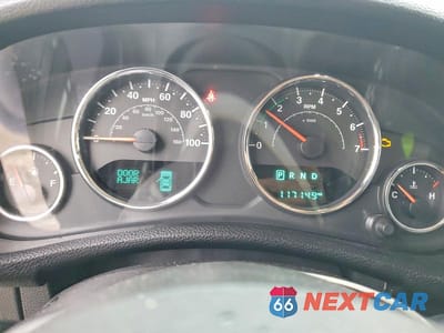 Zdjęcie 9 z 13 samochodu: 2016 JEEP WRANGLER UNLIMITED SPORT VIN:1C4BJWDG6GL330606 - miniatura
