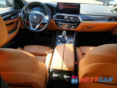 Zdjęcie 8 z 12 samochodu: 2021 BMW 530 XI VIN:WBA13BJ06MCF46036 - miniatura