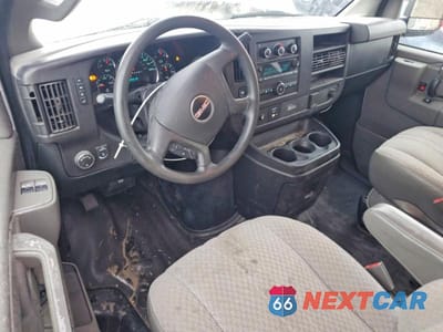 Zdjęcie 8 z 13 samochodu: 2017 GMC SAVANA G2500 VIN:1GTW7AFF3H1911162 - miniatura