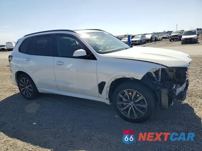 Czwarte zdjęcie samochodu z boku: 2025 BMW X5 SDRIVE 40I VIN:5UX13EU06S9Y29512 - miniatura