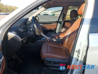 Zdjęcie 7 z 13 samochodu: 2014 BMW X5 XDRIVE35I VIN:5UXKR0C57E0H16697 - miniatura