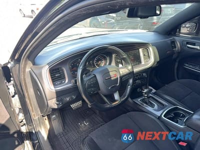 Zdjęcie 9 z 10 samochodu: 2019 DODGE CHARGER SCAT PACK VIN:2C3CDXGJXKH518838 - miniatura