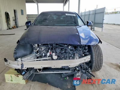 Piąte zdjęcie samochodu w środku: 2025 BMW 228XI VIN:WBA23GG0XS7S80225 - miniatura