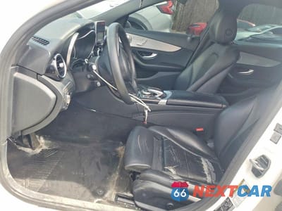 Zdjęcie 7 z 11 samochodu: 2015 MERCEDES-BENZ C 300 4MATIC VIN:55SWF4KB5FU010899 - miniatura