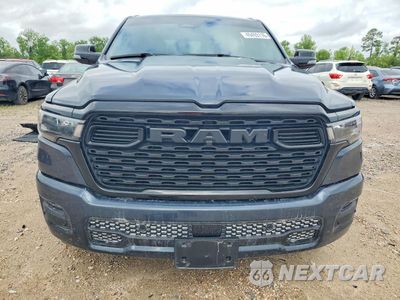 Piąte zdjęcie samochodu w środku: 2025 RAM 1500 BIG HORN VIN:1C6RREFG0SN735136 - miniatura
