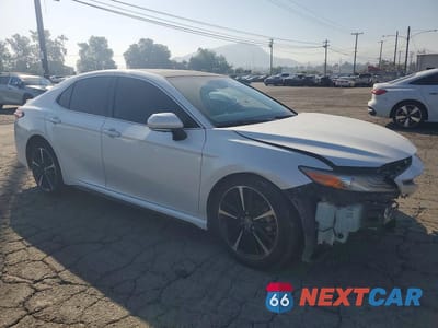 Czwarte zdjęcie samochodu z boku: 2019 TOYOTA CAMRY XSE V6 VIN:4T1BZ1HK9KU507187 - miniatura