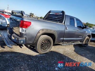 Trzecie zdjęcie samochodu z tyłu: 2010 TOYOTA TUNDRA GRADE VIN:5TFUM5F10AX005565 - miniatura