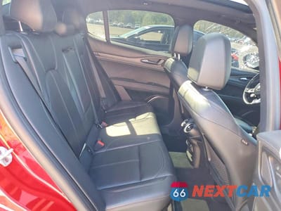 Zdjęcie 10 z 12 samochodu: 2022 ALFA ROMEO STELVIO TI VIN:ZASPAKBN7N7D47332 - miniatura