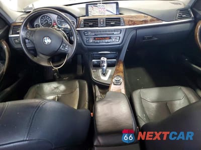 Zdjęcie 8 z 12 samochodu: 2013 BMW 328 I SULEV VIN:WBA3C1C55DF444721 - miniatura