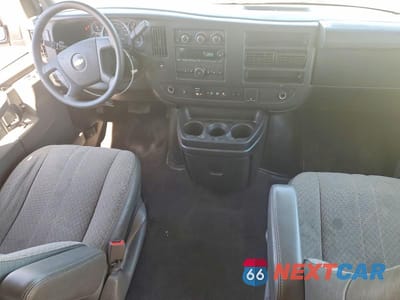Zdjęcie 8 z 12 samochodu: 2020 CHEVROLET EXPRESS G3500 LT VIN:1GAZGPFG5L1173214 - miniatura