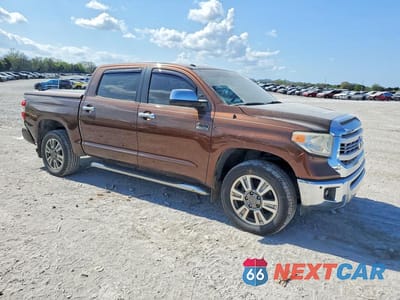 Czwarte zdjęcie samochodu z boku: 2014 TOYOTA TUNDRA 1794 EDITION VIN:5TFAW5F19EX360236 - miniatura