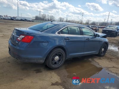 Trzecie zdjęcie samochodu z tyłu: 2018 FORD TAURUS POLICE INTERCEPTOR VIN:1FAHP2MKXJG117668 - miniatura