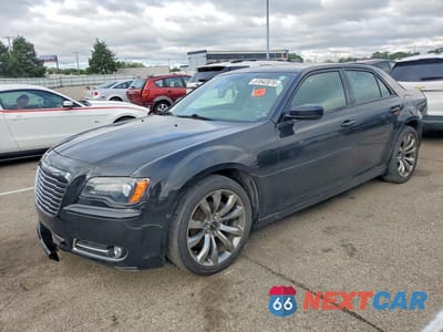 2014 CHRYSLER 300 S 2C3CCABG7EH380613 - główne zdjęcie licytacji z USA - miniatura