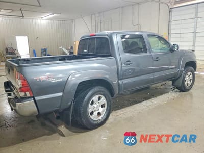 Trzecie zdjęcie samochodu z tyłu: 2009 TOYOTA TACOMA DOUBLE CAB PRERUNNER VIN:3TMJU62N79M076751 - miniatura