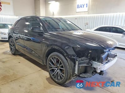 Czwarte zdjęcie samochodu z boku: 2023 AUDI Q8 PREMIUM PLUS S-LINE VIN:WA1EVBF18PD028211 - miniatura