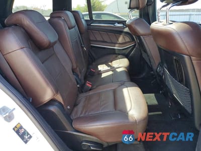 Zdjęcie 11 z 13 samochodu: 2015 MERCEDES-BENZ GL 550 4MATIC VIN:4JGDF7DE7FA587603 - miniatura