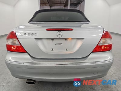 Zdjęcie 6 z 12 samochodu: 2007 MERCEDES-BENZ CLK 350 VIN:WDBTK56F77F209239 - miniatura