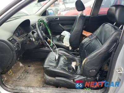 Zdjęcie 7 z 12 samochodu: 2001 VOLKSWAGEN GTI GLX VIN:9BWPG61J414067284 - miniatura