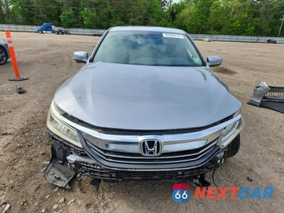 Piąte zdjęcie samochodu w środku: 2017 HONDA ACCORD TOURING VIN:1HGCR3F91HA030187 - miniatura