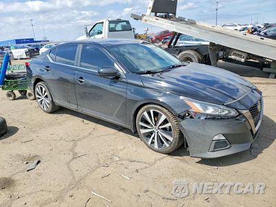 Czwarte zdjęcie samochodu z boku: 2019 NISSAN ALTIMA 2.5 SR VIN:1N4BL4CW2KC142980 - miniatura