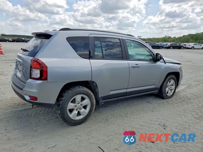 Trzecie zdjęcie samochodu z tyłu: 2017 JEEP COMPASS SPORT VIN:1C4NJCBAXHD211124 - miniatura