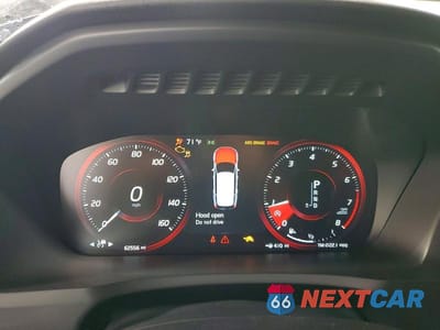 Zdjęcie 9 z 12 samochodu: 2017 VOLVO XC90 T6 VIN:YV4A22PM9H1185932 - miniatura