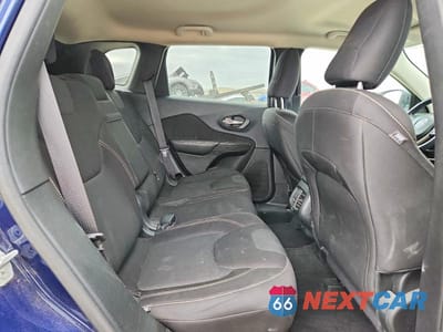 Zdjęcie 10 z 12 samochodu: 2015 JEEP CHEROKEE LATITUDE VIN:1C4PJMCB3FW679266 - miniatura