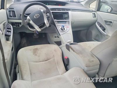 Zdjęcie 8 z 12 samochodu: 2012 TOYOTA PRIUS TWO VIN:JTDKN3DU8C1536556 - miniatura