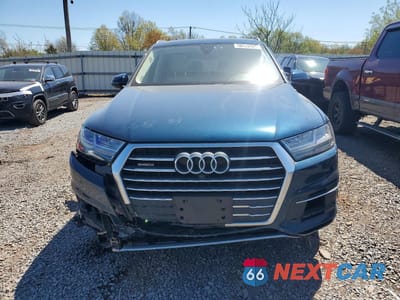Piąte zdjęcie samochodu w środku: 2019 AUDI Q7 PREMIUM PLUS VIN:WA1LAAF77KD033376 - miniatura