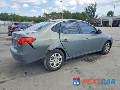 Trzecie zdjęcie samochodu z tyłu: 2010 HYUNDAI ELANTRA GLS VIN:KMHDU4AD2AU862088 - miniatura