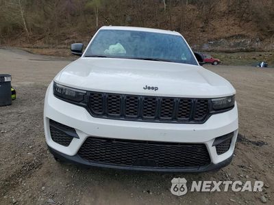 Piąte zdjęcie samochodu w środku: 2025 JEEP GRAND CHEROKEE LAREDO VIN:1C4RJHAG1SC331783 - miniatura