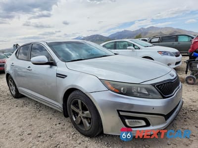 Czwarte zdjęcie samochodu z boku: 2014 KIA OPTIMA LX VIN:5XXGM4A71EG324974 - miniatura