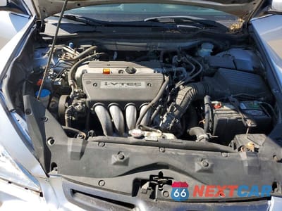 Zdjęcie 11 z 12 samochodu: 2003 HONDA ACCORD LX VIN:1HGCM56383A144167 - miniatura