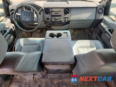 Zdjęcie 8 z 12 samochodu: 2015 FORD F350 SUPER DUTY FLATBED TRUCK VIN:1FD8W3HT5FEB54132 - miniatura