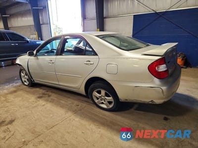 Drugie zdjęcie samochodu z przodu: 2002 TOYOTA CAMRY SE VIN:JTDBE30K520009616 - miniatura
