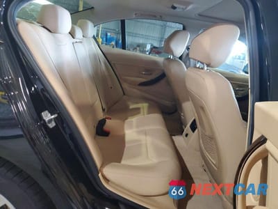 Zdjęcie 10 z 11 samochodu: 2016 BMW 320 I VIN:WBA8E1G54GNT37583 - miniatura