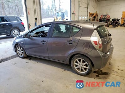 Drugie zdjęcie samochodu z przodu: 2013 TOYOTA PRIUS C THREE VIN:JTDKDTB39D1031947 - miniatura