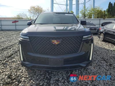 Piąte zdjęcie samochodu w środku: 2021 CADILLAC ESCALADE LUXURY VIN:1GYS4AKLXMR325132 - miniatura