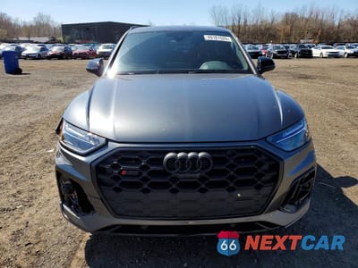 Piąte zdjęcie samochodu w środku: 2025 AUDI SQ5 PREMIUM PLUS VIN:WA1B4AFY0S2054593 - miniatura