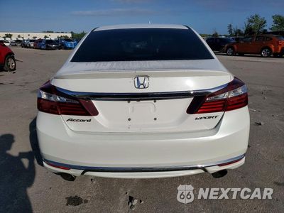 Zdjęcie 6 z 11 samochodu: 2016 HONDA ACCORD SPORT VIN:1HGCR2F52GA240948 - miniatura