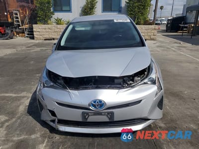 Piąte zdjęcie samochodu w środku: 2016 TOYOTA PRIUS FOUR VIN:JTDKARFU8G3519276 - miniatura
