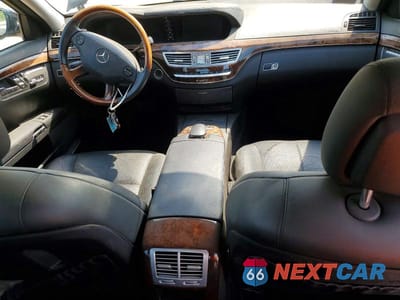 Zdjęcie 8 z 12 samochodu: 2009 MERCEDES-BENZ S 550 4MATIC VIN:WDDNG86X99A240892 - miniatura