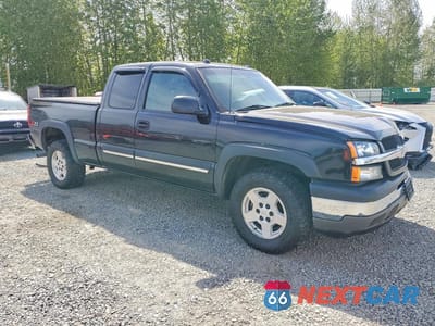 Czwarte zdjęcie samochodu z boku: 2005 CHEVROLET SILVERADO K1500 VIN:1GCEK19B25E222897 - miniatura