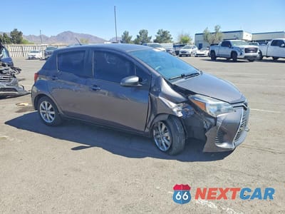 Czwarte zdjęcie samochodu z boku: 2016 TOYOTA YARIS 5-DOOR LE VIN:VNKKTUD39GA056963 - miniatura