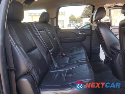 Zdjęcie 11 z 14 samochodu: 2014 CHEVROLET SUBURBAN K1500 LT VIN:1GNSKJE75ER201059 - miniatura