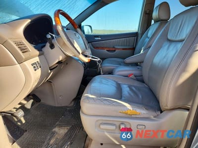 Zdjęcie 7 z 13 samochodu: 2006 TOYOTA SIENNA XLE LIMITED 7 PASSENGER VIN:5TDBA22C16S075109 - miniatura