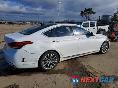 Trzecie zdjęcie samochodu z tyłu: 2015 HYUNDAI GENESIS 3.8L VIN:KMHGN4JE6FU069063 - miniatura