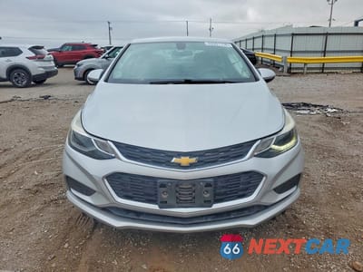Piąte zdjęcie samochodu w środku: 2016 CHEVROLET CRUZE LT VIN:1G1BE5SMXG7283217 - miniatura
