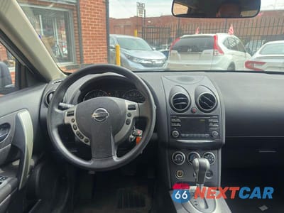 Zdjęcie 9 z 10 samochodu: 2013 NISSAN ROGUE S VIN:JN8AS5MV7DW127837 - miniatura